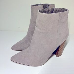JustFab Rosmund Block Heeled Booties size 8.5